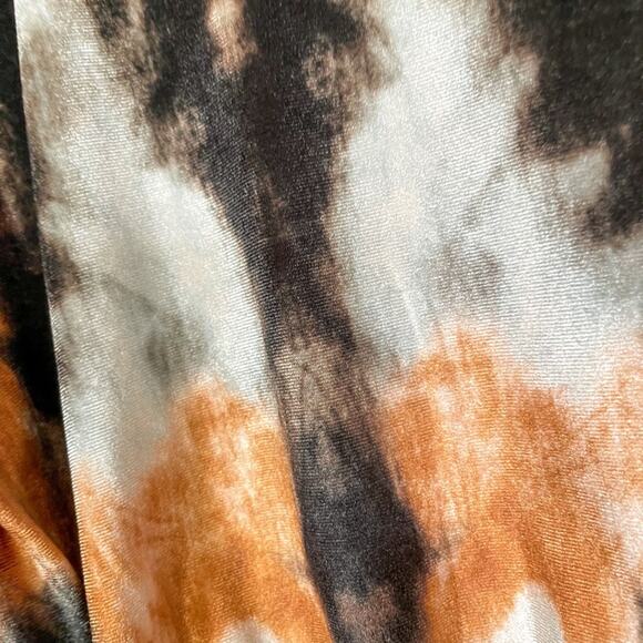 NEW with tags, Topshop Cropped Velour Sweatshirt Top, NWT, Size 4, MSRP $68 - Picture 3 of 10